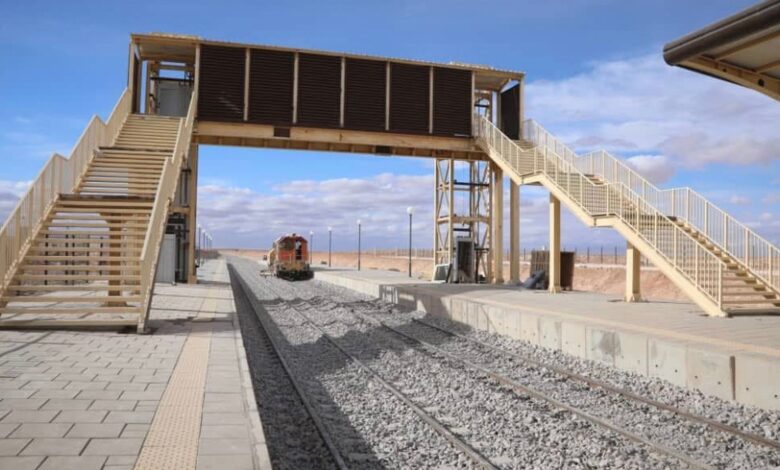 الجزائر تقترب من افتتاح خط سكة حديد يربط بشار بمنجم غار جبيلات