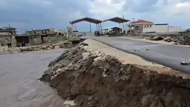 تعليق مؤقت لحركة العبور في منفذ العريضة الحدودي بين سوريا ولبنان بسبب السيول 2 تعليق مؤقت لحركة العبور في منفذ العريضة الحدودي بين سوريا ولبنان بسبب السيول