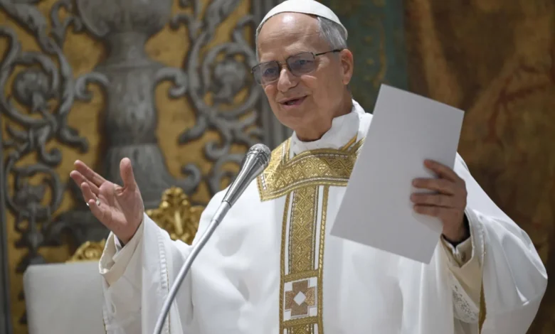 البابا ليو: الكنيسة مفتوحة للجميع لكن موقفها من المثليين والمتحولين جنسيا لا يتغير