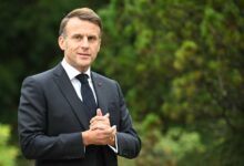 إيمانويل ماكرون يدعو للتهدئة قبل مسيرات متوترة في ليون ويؤكد: لا مكان للمليشيات في فرنسا