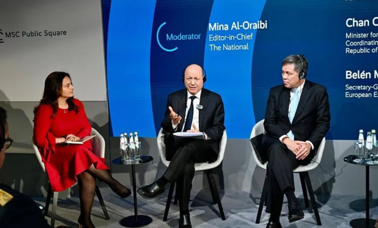 اليمن يطرح رؤية شاملة لتعزيز الأمن البحري وبناء الدولة في مؤتمر ميونيخ