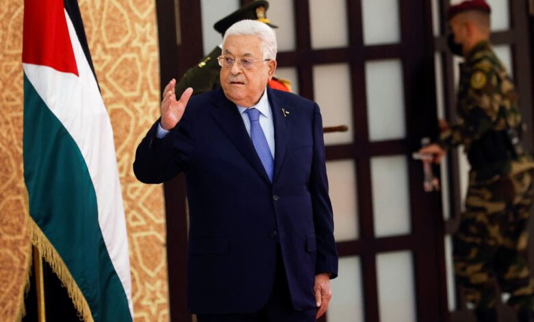 عباس يقرر نشر المسودة الأولى للدستور المؤقت لدولة فلسطين للاطلاع العام