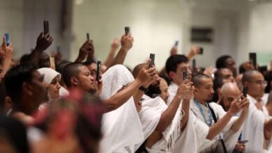 السعودية: وزير الشؤون الإسلامية يشدد على منع تصوير المصلين والأئمة خلال الصلاة في رمضان