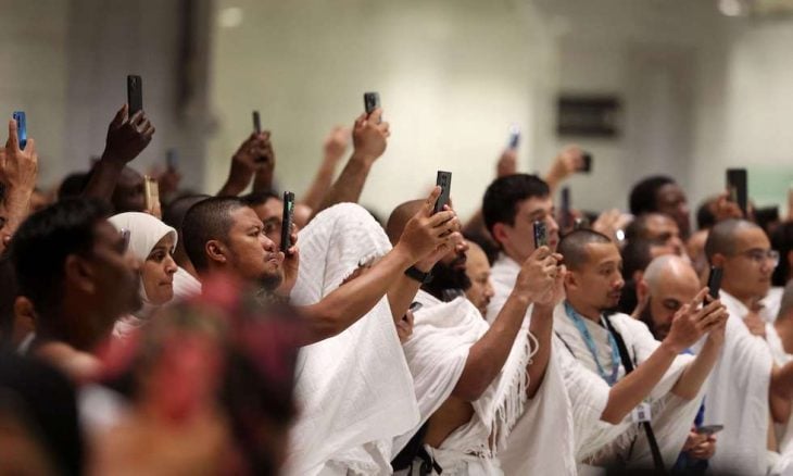 السعودية: وزير الشؤون الإسلامية يشدد على منع تصوير المصلين والأئمة خلال الصلاة في رمضان 1 السعودية: وزير الشؤون الإسلامية يشدد على منع تصوير المصلين والأئمة خلال الصلاة في رمضان