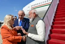 رئيس الوزراء الهندي يصل إلى إسرائيل لتعزيز العلاقات التجارية والدفاعية وسط توتر إقليمي متصاعد