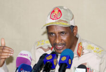 قائد قوات الدعم السريع بالسودان حميدتي: لا أريد أن أصبح رئيسا للبلاد وهدفنا اقتلاع الإسلاميين فقط،
