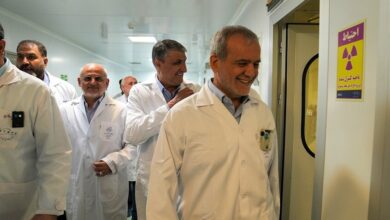 إيران تنفي نية نقل اليورانيوم المخصب وتستعد لمحادثات أمريكية إيرانية 2 إيران تنفي نية نقل اليورانيوم المخصب وتستعد لمحادثات أمريكية إيرانية