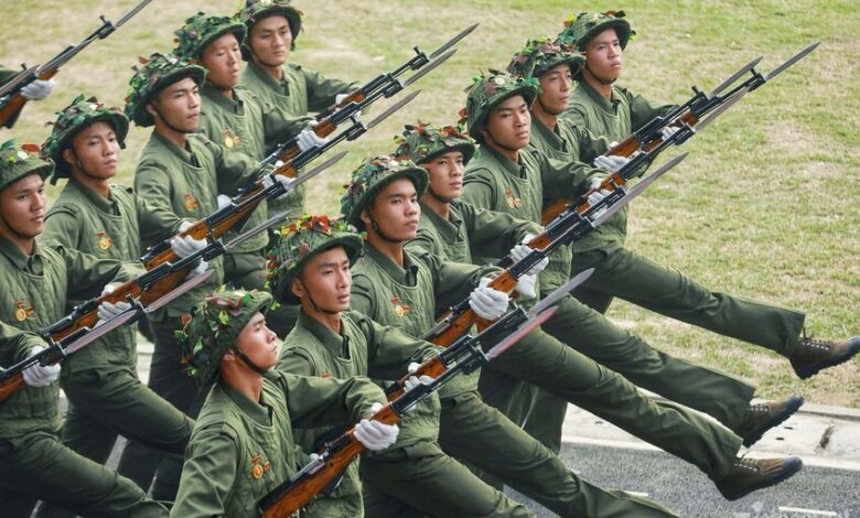 وثيقة داخلية تكشف استعداد الجيش الفيتنامي لاحتمال مواجهة حرب أمريكية 1 وثيقة داخلية تكشف استعداد الجيش الفيتنامي لاحتمال مواجهة حرب أمريكية