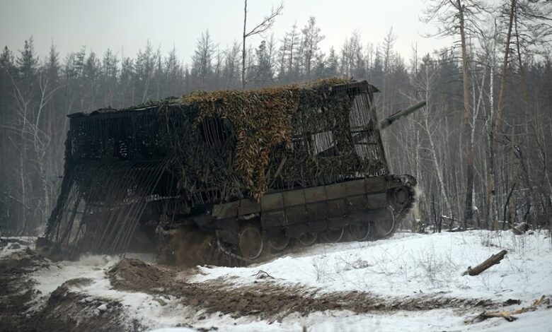 الروسية تعلن السيطرة على بلدتين شرق وجنوب أوكرانيا وتواصل التقدم الميداني