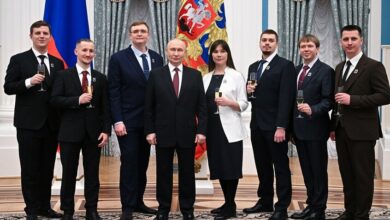 بوتين: اكتشافات العلماء الشباب ركيزة مستقبل روسيا وتطورها