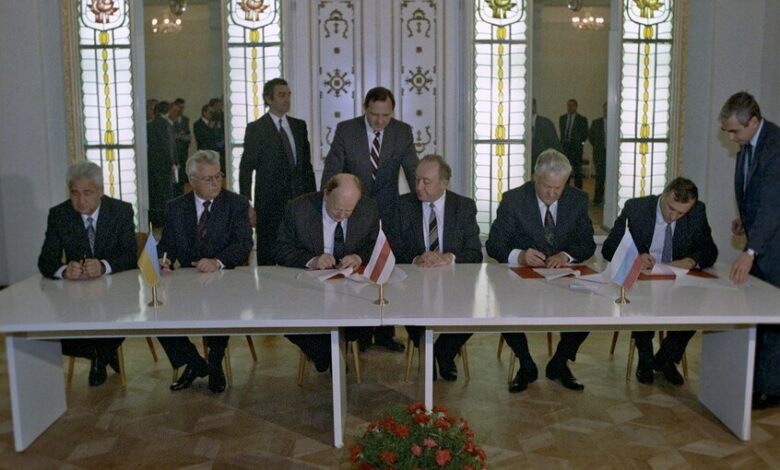 عضو مجلس الاتحاد الروسي يشكك في شرعية أوكرانيا كدولة بسبب اتفاقية 1991