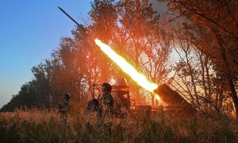 الدفاع الروسية تنشر مشاهد لقاذفة «أوراغان» تستهدف مواقع للقوات الأوكرانية