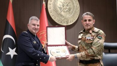 ليبيا وفرنسا تبحثان تعزيز التعاون العسكري في البحر المتوسط