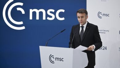 ماكرون: إرسال قوات أوروبية إلى أوكرانيا يعني تحمّل مسؤولية التصعيد 2 ماكرون: إرسال قوات أوروبية إلى أوكرانيا يعني تحمّل مسؤولية التصعيد