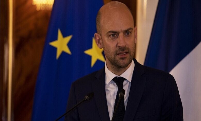 فرنسا تؤكد مسؤوليتها في استقرار أوروبا وتفتح باب الحوار مع روسيا
