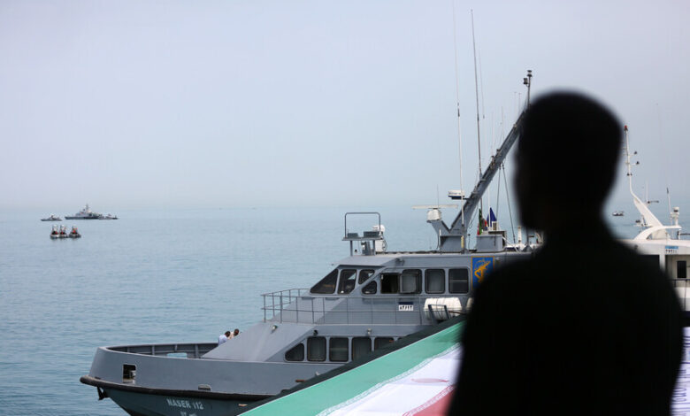 إيران تغلق أجزاء من مضيق هرمز مؤقتاً خلال تدريبات عسكرية للحرس الثوري