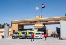 وصول الدفعة الـ12 من جرحى غزة إلى مصر عبر معبر رفح لتلقي العلاج