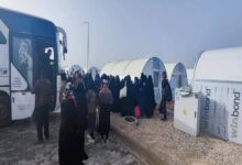 نقل مئات المقيمين من مخيم الهول إلى مخيم جديد قرب أخترين شمال سوريا