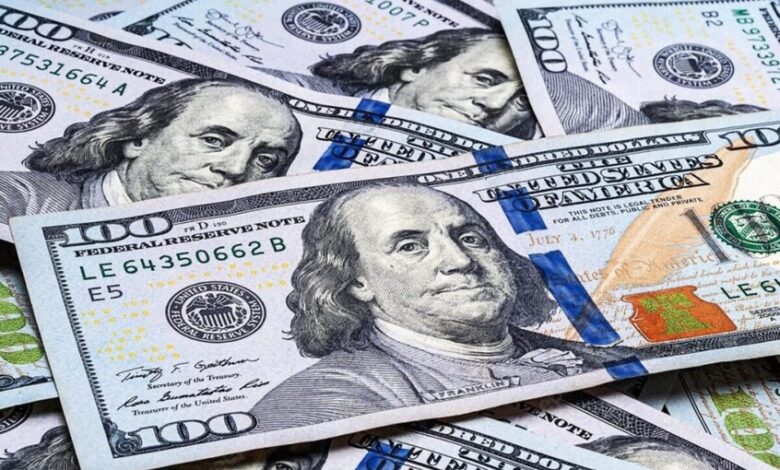 مصر: ضبط قضايا اتجار بالنقد الأجنبي بقيمة 14 مليون جنيه خلال 24 ساعة 1 مصر: ضبط قضايا اتجار بالنقد الأجنبي بقيمة 14 مليون جنيه خلال 24 ساعة