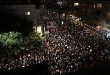 تل أبيب.. مئات الإسرائيليين يحتجون على سياسات الحكومة ويطالبون بالتحقيق في هجوم 7 أكتوبر