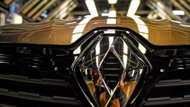 روسيا تحذر "رينو" من فقدان حق العودة إلى السوق الروسية بسبب إنتاجها العسكري 2 روسيا تحذر "رينو" من فقدان حق العودة إلى السوق الروسية بسبب إنتاجها العسكري