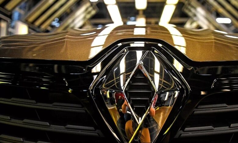 روسيا تحذر "رينو" من فقدان حق العودة إلى السوق الروسية بسبب إنتاجها العسكري 1 روسيا تحذر "رينو" من فقدان حق العودة إلى السوق الروسية بسبب إنتاجها العسكري