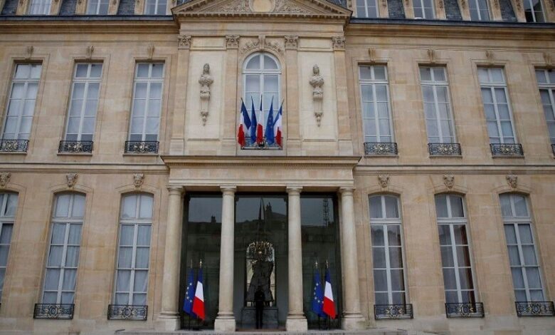 فرنسا تعلن حل أربع جماعات متطرفة وسط توترات سياسية 1 فرنسا تعلن حل أربع جماعات متطرفة وسط توترات سياسية