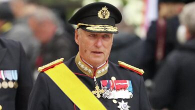 نقل ملك النرويج هارالد الخامس إلى المستشفى في إسبانيا إثر إصابته بعدوى وجفاف 2 نقل ملك النرويج هارالد الخامس إلى المستشفى في إسبانيا إثر إصابته بعدوى وجفاف