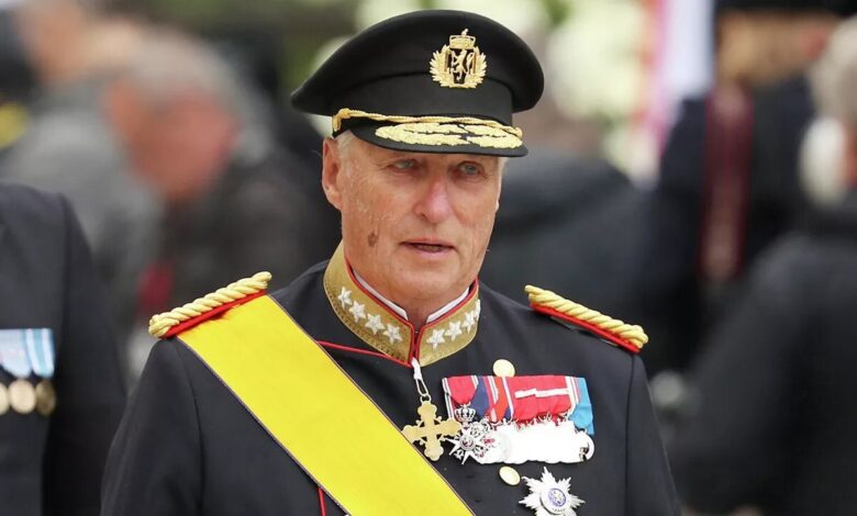 نقل ملك النرويج هارالد الخامس إلى المستشفى في إسبانيا إثر إصابته بعدوى وجفاف 1 نقل ملك النرويج هارالد الخامس إلى المستشفى في إسبانيا إثر إصابته بعدوى وجفاف