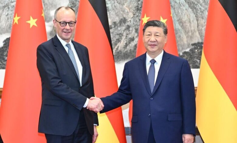 شي جين بينغ وفريدريش ميرتس يبحثان في بكين تعزيز الشراكة الاستراتيجية بين الصين وألمانيا