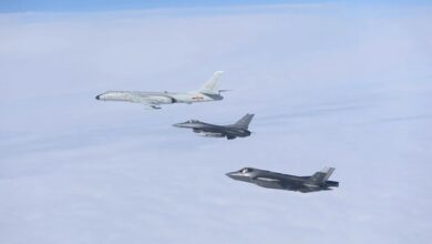 إعلام عبري: نشر سرب كامل من مقاتلات "إف-22" الأمريكية في إسرائيل وسط تصاعد التوتر مع إيران 2 إعلام عبري: نشر سرب كامل من مقاتلات "إف-22" الأمريكية في إسرائيل وسط تصاعد التوتر مع إيران