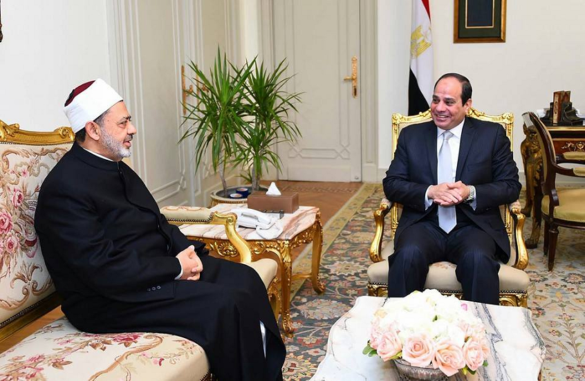 مصر: الرئيس عبد الفتاح السيسي يطمئن هاتفياً على صحة شيخ الأزهر أحمد الطيب