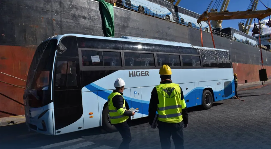 مديرية الصناعات العسكرية الجزائرية تتسلم 435 حافلة جديدة ضمن برنامج تجديد النقل العمومي