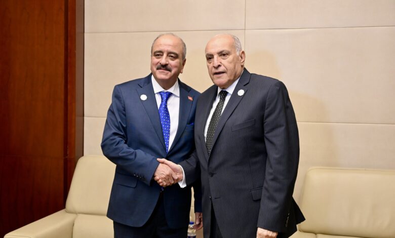 الجزائر وتونس تبحثان تعزيز التعاون الثنائي على هامش اجتماعات الاتحاد الإفريقي