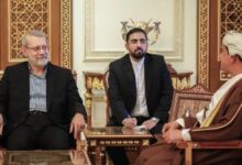 سلطان عُمان يبحث مع مسؤول إيراني رفيع مسار الاتفاق النووي والتطورات الإقليمية