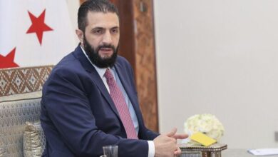 الرئيس السوري أحمد الشرع: دور الخطباء في المساجد مهم في توعية الناس وتربية الجيل الجديد. 2 الرئيس السوري أحمد الشرع: دور الخطباء في المساجد مهم في توعية الناس وتربية الجيل الجديد.