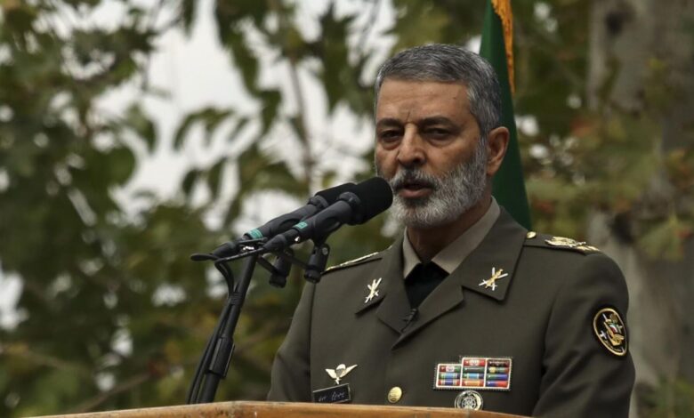 رئيس أركان الجيش الإيراني يلوّح بالتصعيد ويؤكد جاهزية بلاده لأي مواجهة