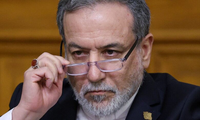 وزير الخارجية الإيراني ينشر مقالا قديما لنتنياهو عن صدام حسين