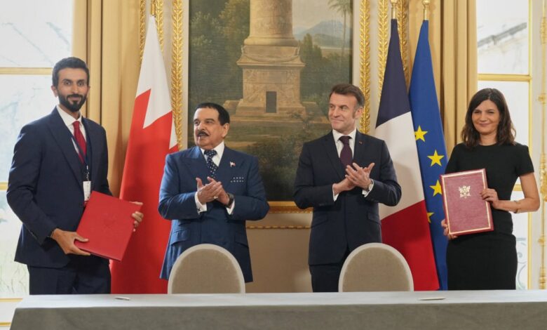 البحرين وفرنسا توقعان اتفاق تعاون دفاعي مشترك