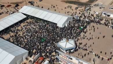 بني وليد تشيع سيف الإسلام القذافي وسط حشود شعبية وإجراءات أمنية مشددة