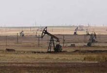 الحكومة السورية تتسلم حقل الرميلان النفطي من "قسد" وتعد العاملين بالاحتفاظ بوظائفهم