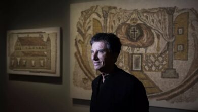 وزير فرنسي سابق تحت حماية الشرطة بسبب صِلاته بإبستين