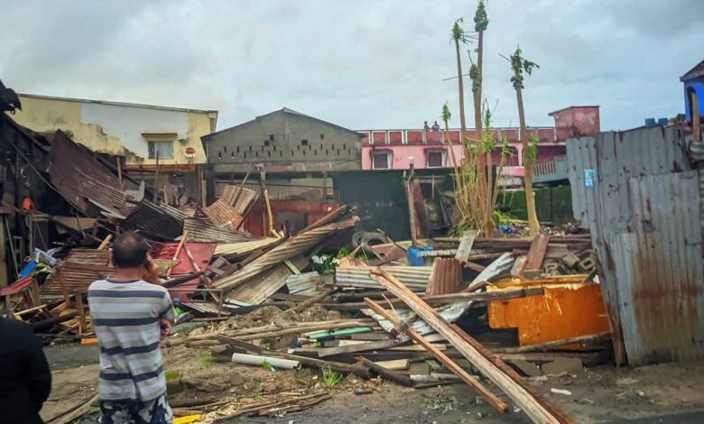 إعصار عنيف يضرب مدغشقر برياح تصل إلى 250 كيلومترًا في الساعة