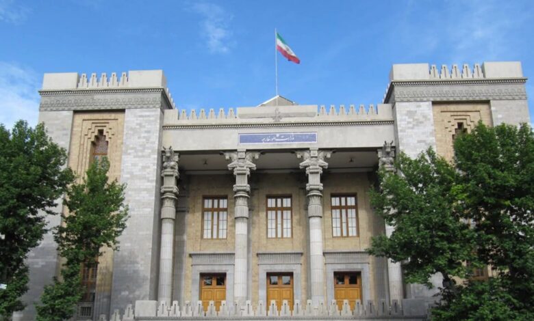 إيران تؤكد استعدادها لمناقشة الملف النووي حال رفع العقوبات الأمريكية