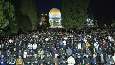 رغم القيود.. نحو 100 ألف مصل يؤدون التراويح في أول جمعة من رمضان