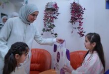 سوريا.. زوجة الرئيس أحمد الشرع تطلع على واقع ميتم الجمعية الخيرية الإسلامية في حمص