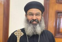 "أغمي عليه فسقط من الشرفة".. تفاصيل وفـ.اة كاهن مصري