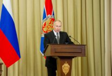 بوتين يحيي ضباط الأمن الفيدرالي ويشدد على تعزيز الأمن بعد تفجير محطة "سافيولوفسكي"