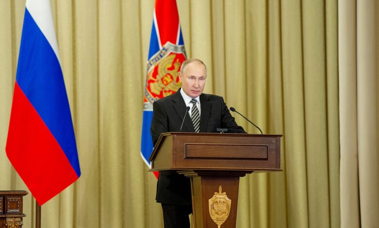 بوتين يحيي ضباط الأمن الفيدرالي ويشدد على تعزيز الأمن بعد تفجير محطة "سافيولوفسكي" 1 بوتين يحيي ضباط الأمن الفيدرالي ويشدد على تعزيز الأمن بعد تفجير محطة "سافيولوفسكي"