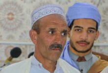 عامل نظافة جزائري يعثر على 10 آلاف دولار في القمامة ويعيدها لصاحبها